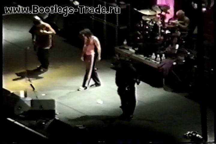 KoRn 1996-01-18 Continental Airlines Arena, East Rutherford, NJ, USA (Right Cam)