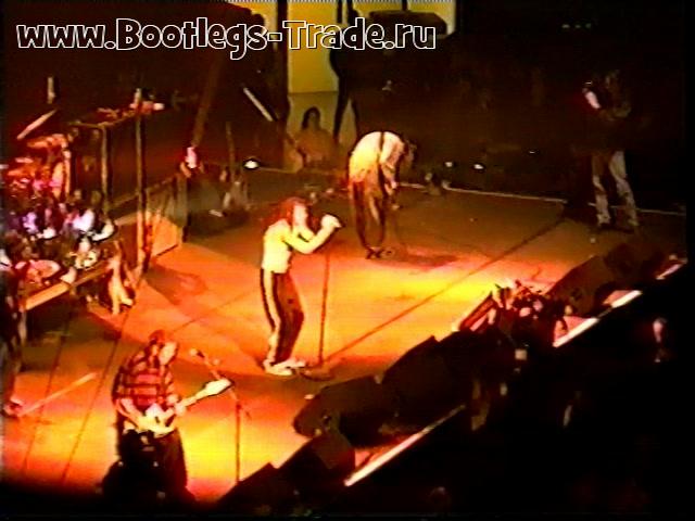 KoRn 1996-02-25 Oakland-Alameda County Coliseum Arena, Oakland, CA, USA (Very Left Cam)