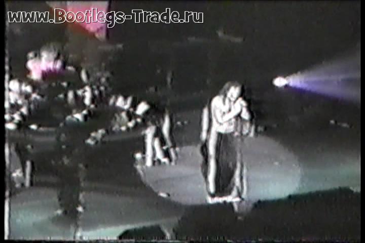 KoRn 1996-02-25 Oakland-Alameda County Coliseum Arena, Oakland, CA, USA (2 Cam Mix by Metallifreak27)