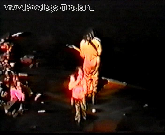 KoRn 1996-12-29 ARCO Arena, Sacramento, CA, USA