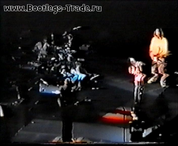KoRn 1996-12-29 ARCO Arena, Sacramento, CA, USA