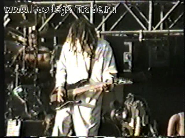 KoRn 1997-05-25 Essential Music Festival 1997, Stanmer Park, Brighton, England (Transfer 1)