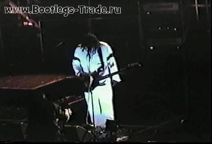 KoRn 1999-04-12 ARCO Arena, Sacramento, CA, USA (2 Cam Mix)