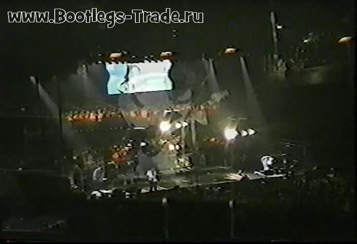 KoRn 1999-04-12 ARCO Arena, Sacramento, CA, USA (2 Cam Mix)